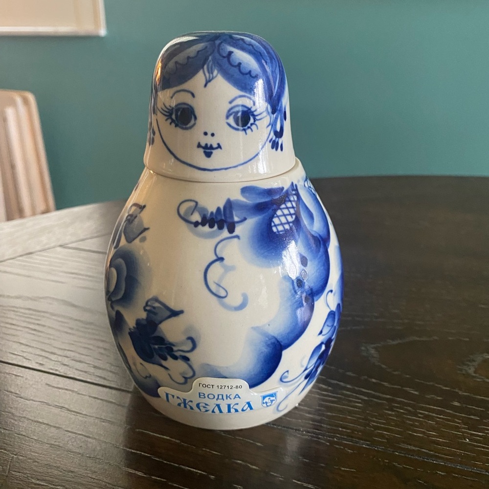 Russian Gzhel Handpainted 
Cobalt Blue White Porcelain 
Matryoshka Vodka Bottle